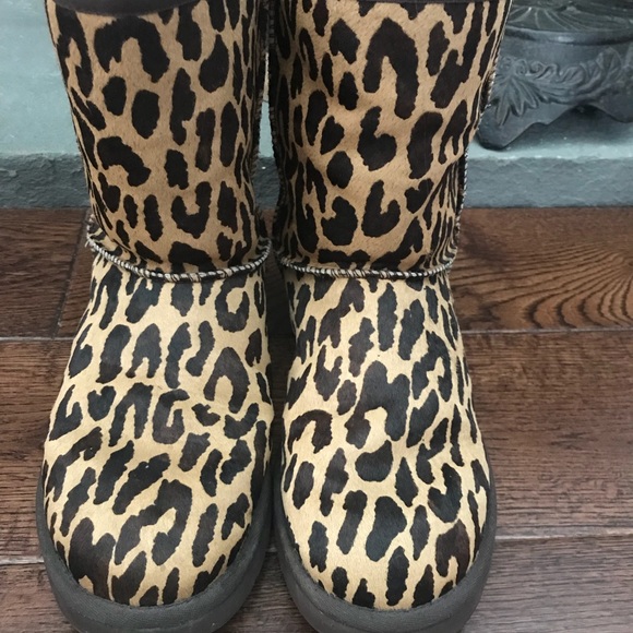 UGG Shoes - Leopard uggs